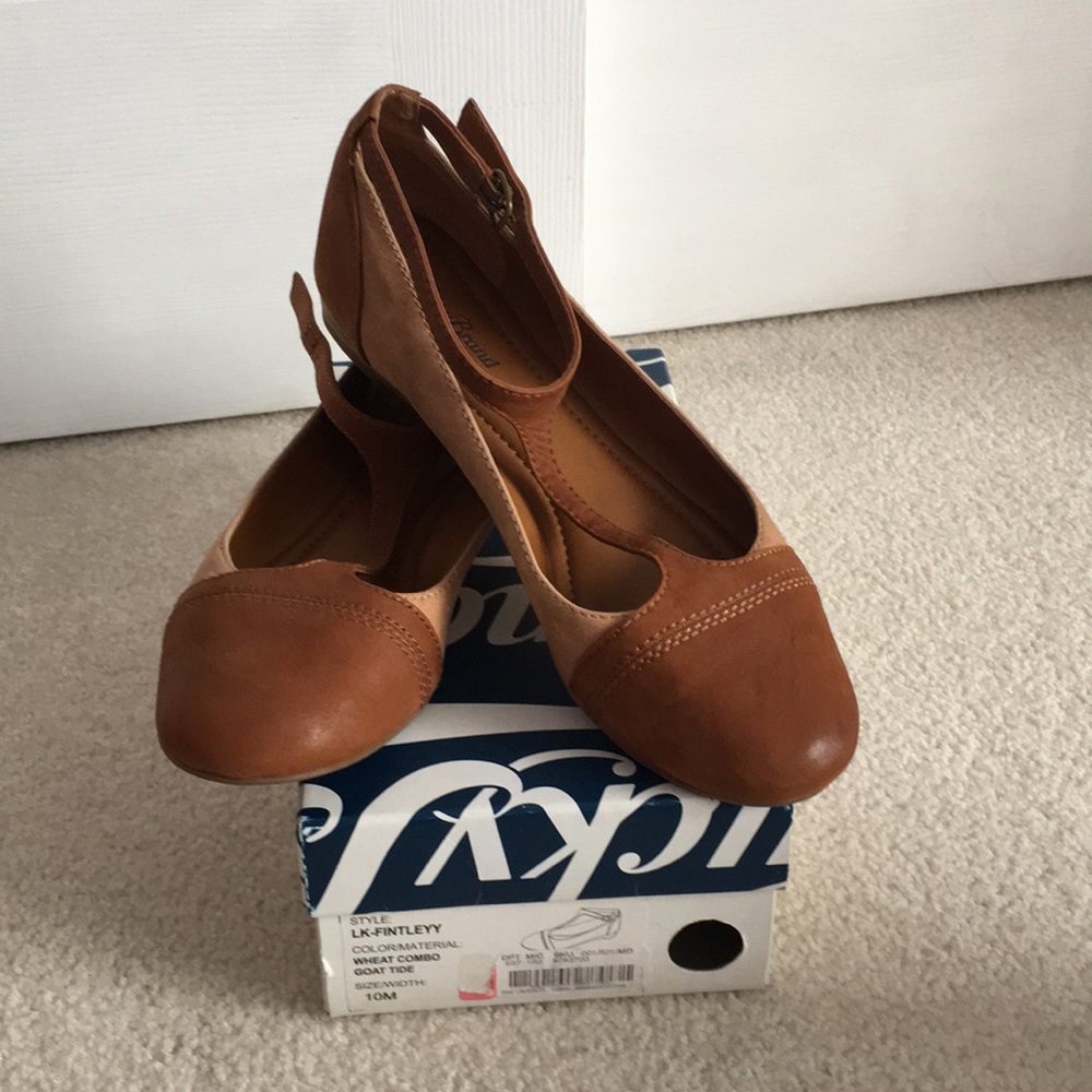 Lucky Brand LK-FINTLEYY flat shoes